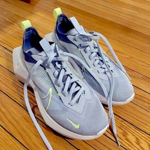 Nike Vista Lite Sneakers